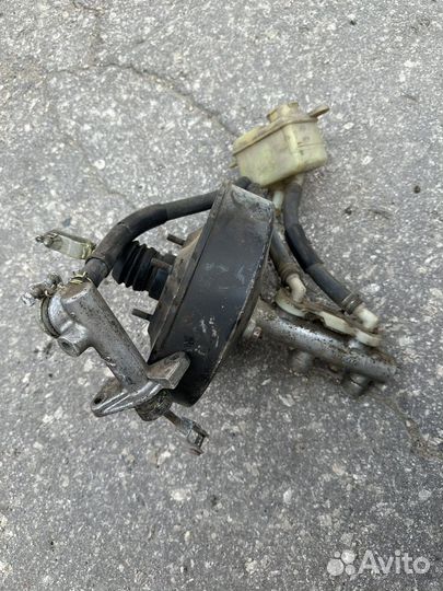 Главный тормозной цилиндр в сборе nissan