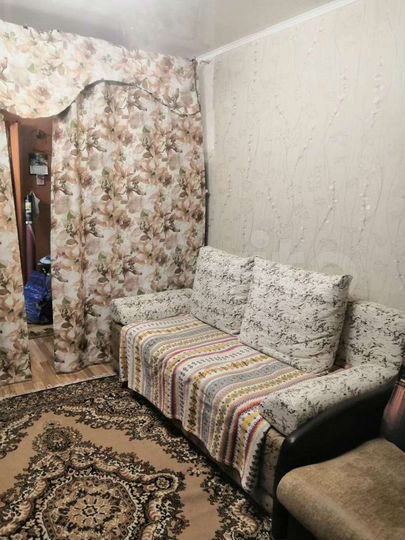 Комната 18 м² в 5-к., 3/5 эт.