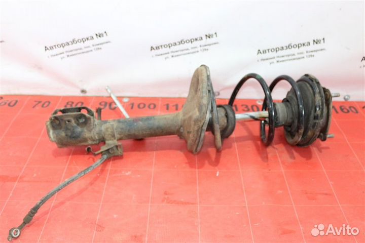 Стойка подвески передняя правая Toyota Rav4 20