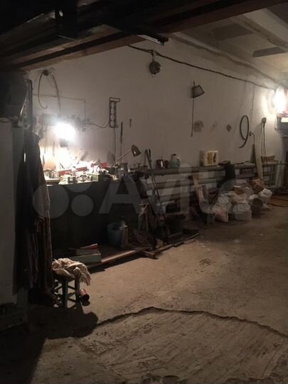 Гараж, > 30 м²