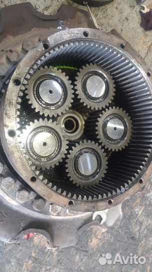 Редуктор хода экскаватора Liebherr R984С