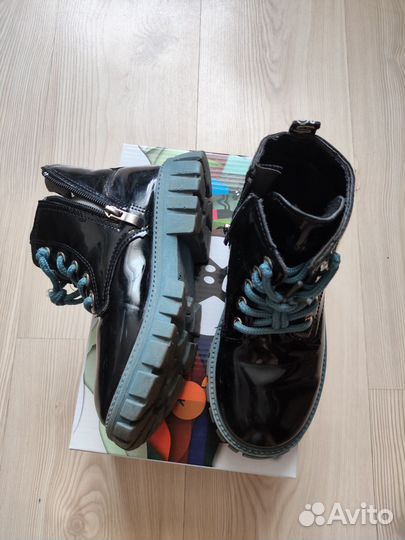 Демисезонные ботинки для девочки, размер 32