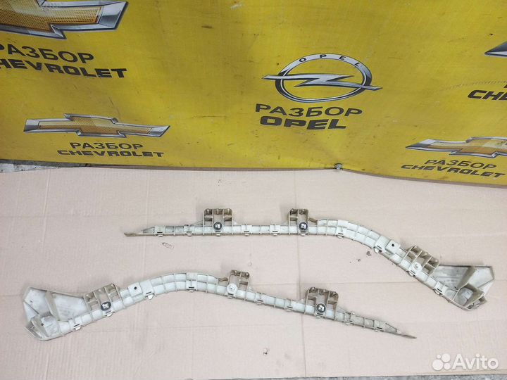 Крепление заднего бампера Шевроле Эпика