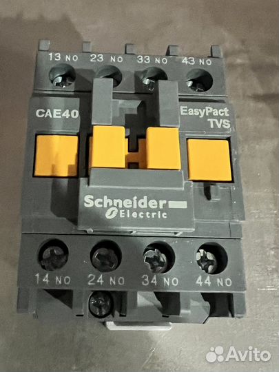 Контактор Schneider Electric CAE40F5