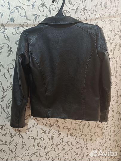 Куртка на девочку 150