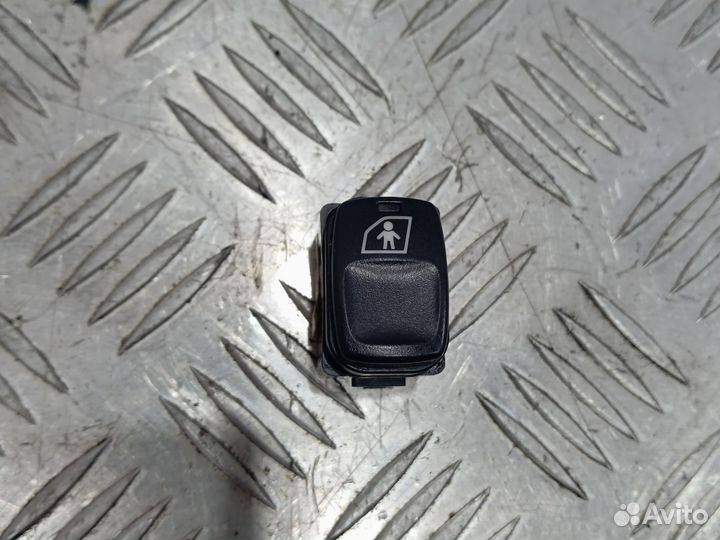 30746012 кнопка блокировки стеклоподъемников вольв