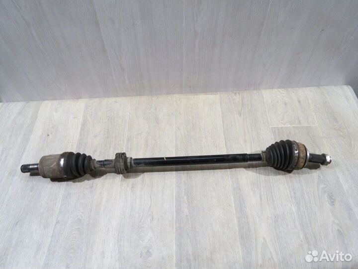 Привод передний правый Honda Civic 4D