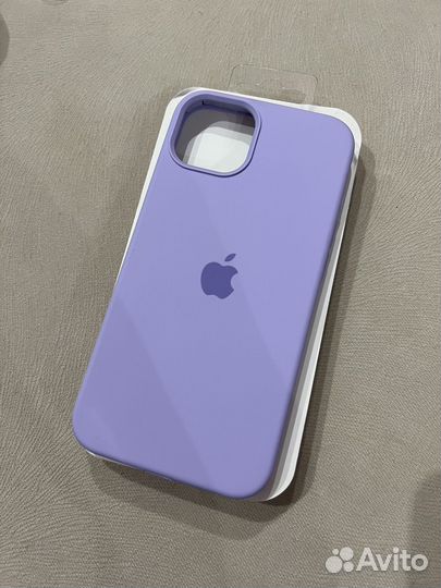 Чехол на iPhone 13