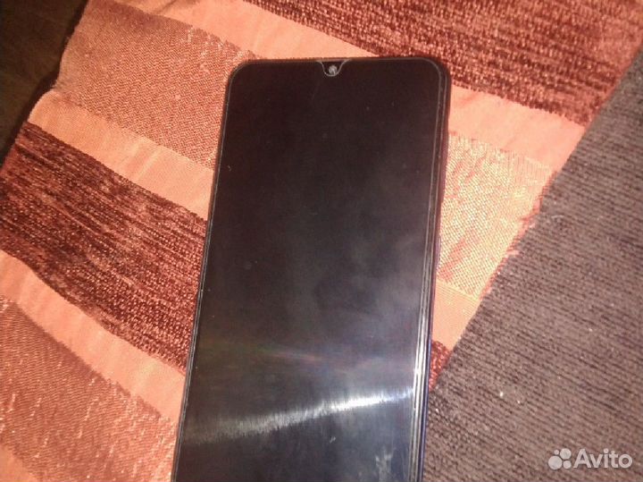 Samsung Galaxy A20, 3/32 ГБ