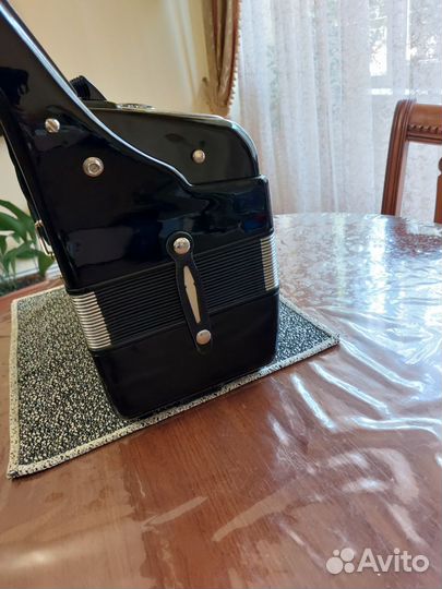 Аккордеон Weltmeister Supita 2 мадел глобус