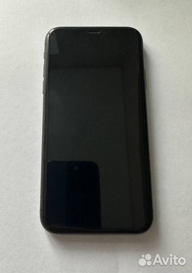 Телефон iPhone 11