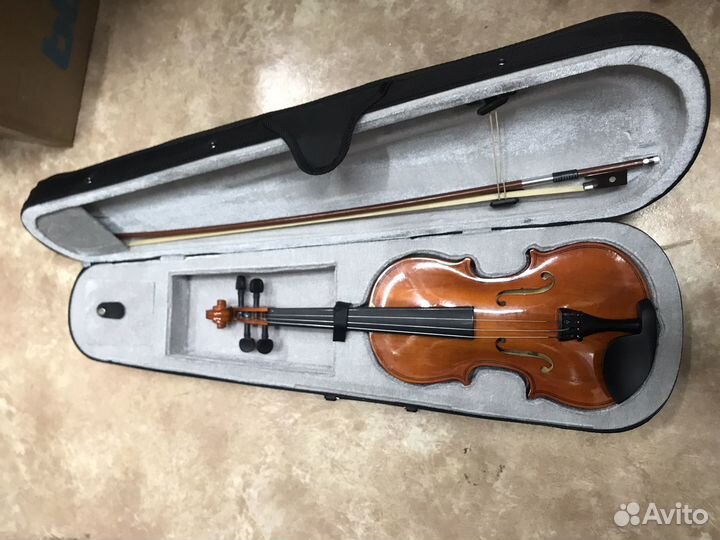 Скрипка 4/4 sf-3900 N