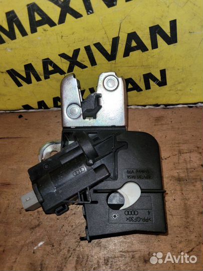 Замок крышки багажника Audi A4 B8 CDH 2010