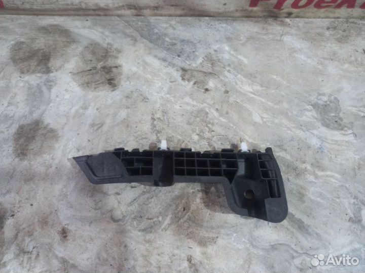 Крепление бампера переднее правое Kia Rio 4 2022