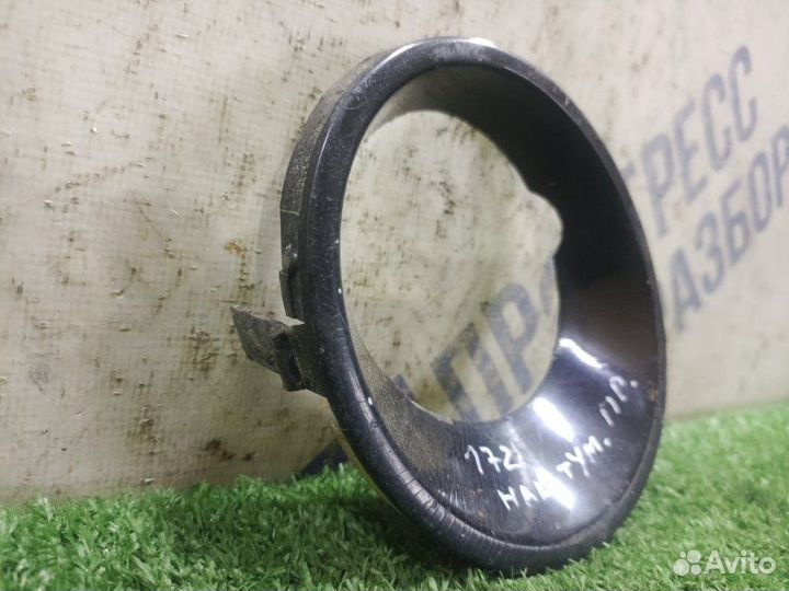 Накладка противотуманной фары правая Bmw X5