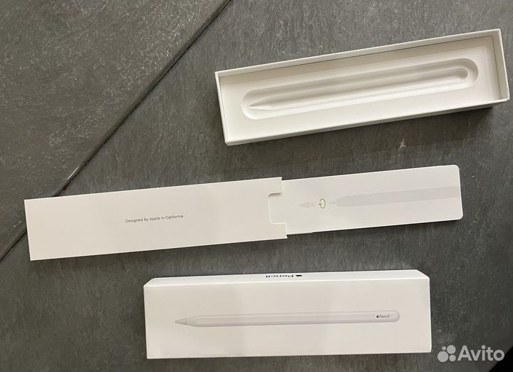 Коробки от гаджетов Apple