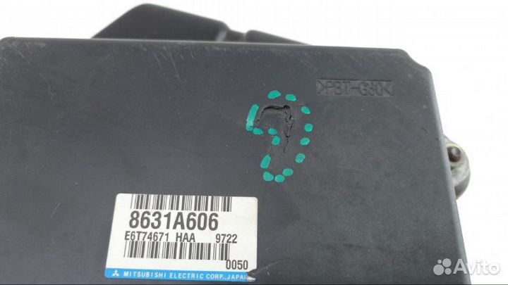 Блок управления двигателем Mitsubishi Colt Z21A