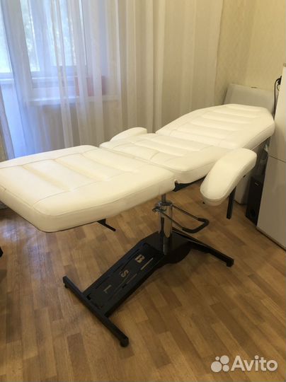 Косметологическое кресло