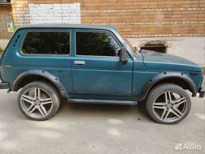 LADA 4x4 (Нива) 1.7 МТ, 2001, 135 000 км