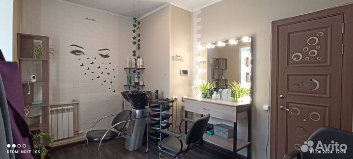 Продам парикмахерскую