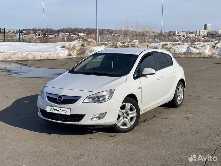 Opel Astra 1.6 МТ, 2011, 199 000 км