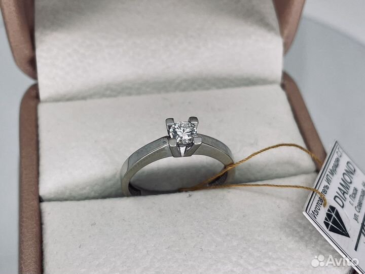 Золотое кольцо с бриллиантом 0.25 ct. Р.16