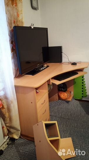 Компьютерный стол