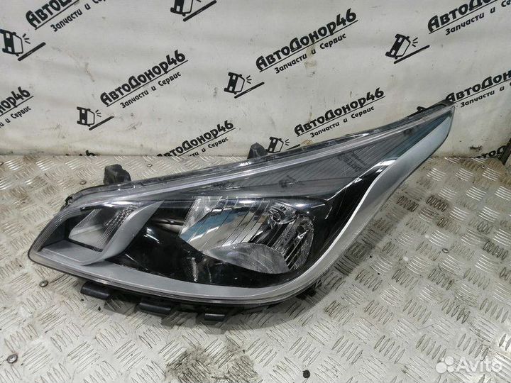 Фара передняя левая дорестайлинг для Kia Rio 4