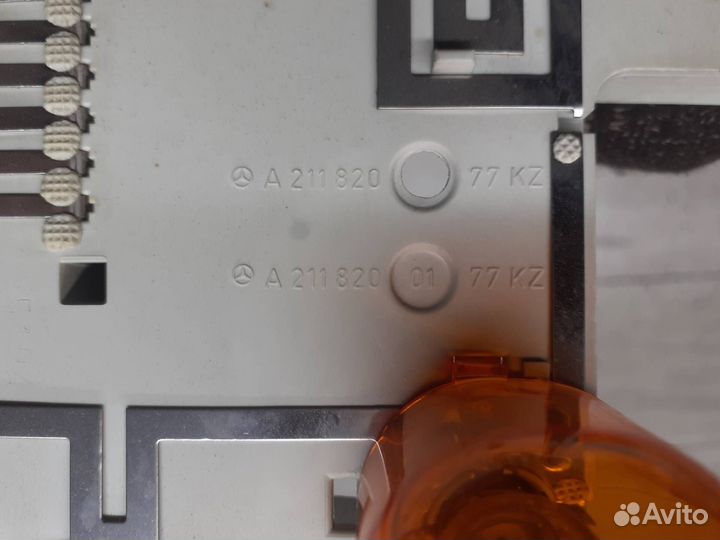 Плата заднего фонаря левого Mercedes W211 E