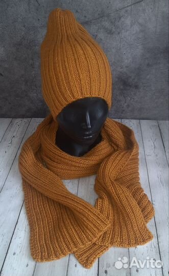 Шапка женская с шарфом