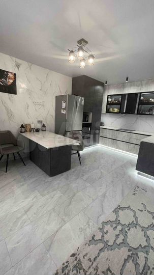 3-к. квартира, 102,7 м², 7/16 эт.