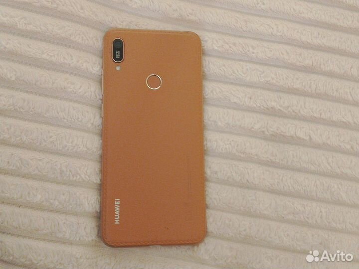 HUAWEI Y6 (2019), 2/32 ГБ