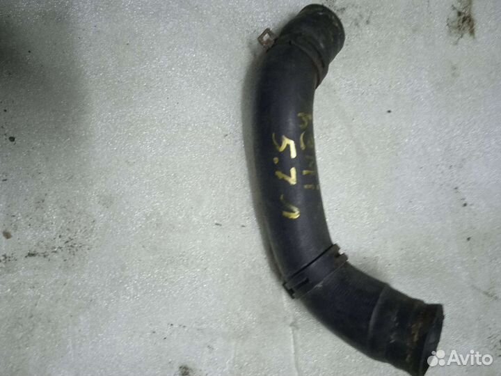 Патрубок охлаждения dodge Challenger LD 5.7 hemi