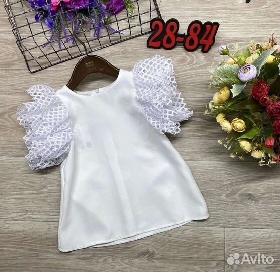 Блузки для девочек новые голубые и белые