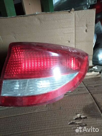 Фонарь правый Kia Rio