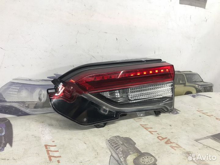 Фонарь задний правый Toyota Rav4 U50