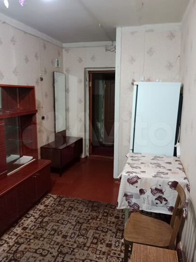 Комната 14 м² в 5-к., 3/5 эт.