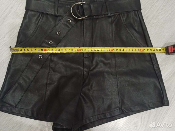 Кожаные шорты 44-46
