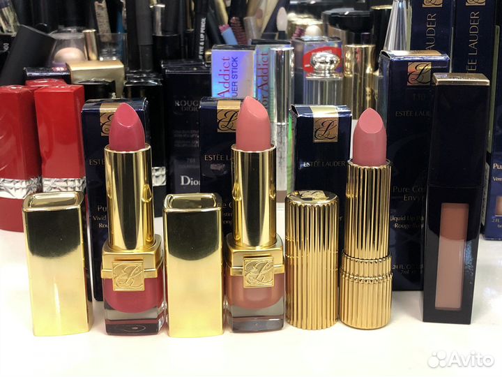 Помада и блеск Este Lauder