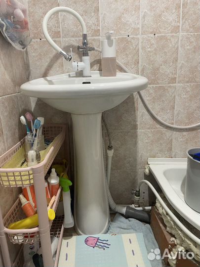 Раковина со стойкой