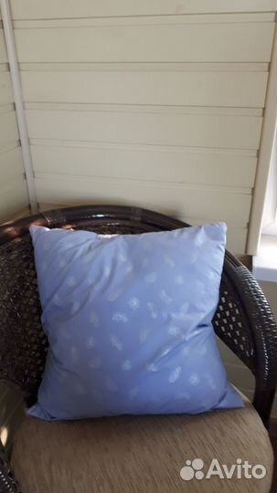 Подушка перьевая новая