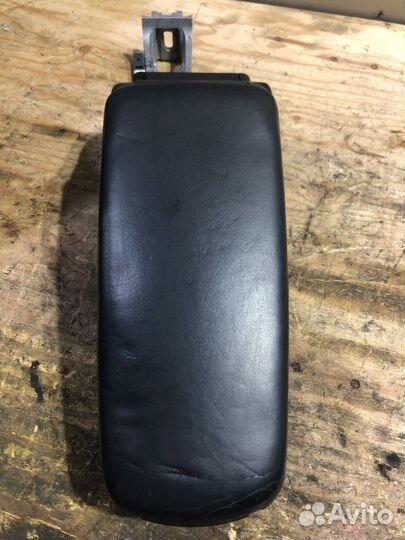 Подлокотник Audi A4 8EC AUK 2004-2008