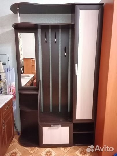 Продам прихожую б/у