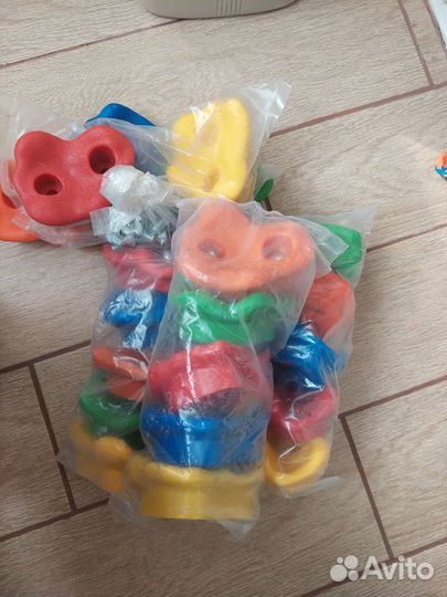 Крепежи для скалодрома