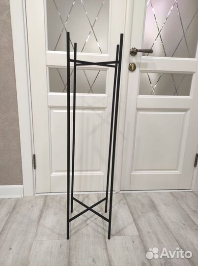 Подставка для цветов в стиле лофт