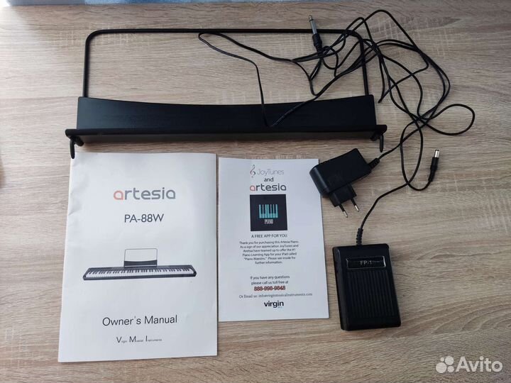 Цифровое пианино artesia PA-88W