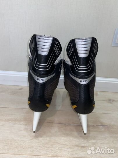 Коньки bauer supreme pro (стелька 29 см)