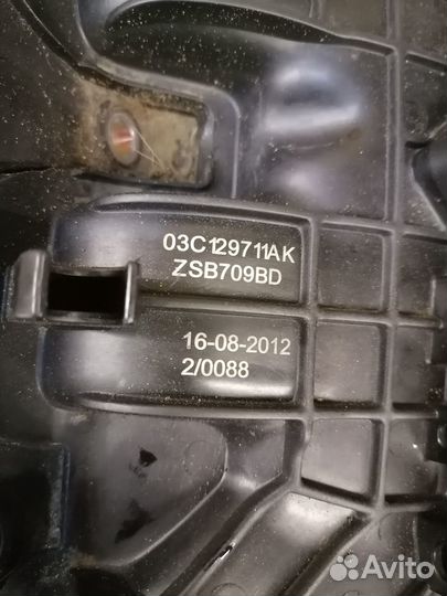 Коллектор впускной Volkswagen Passat B7 1.4T CAX