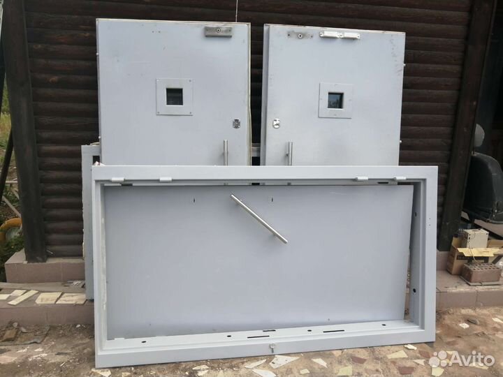 Двери банковские