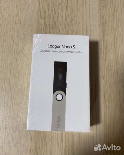Аппаратный кошелек Ledger Nano S (Новый в пленке)